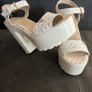 Guess Platform Heels white Brand New Size 7.5 Unused
